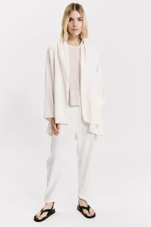 Double layered over jacket in silk blend with shawl collar and rounded bottom