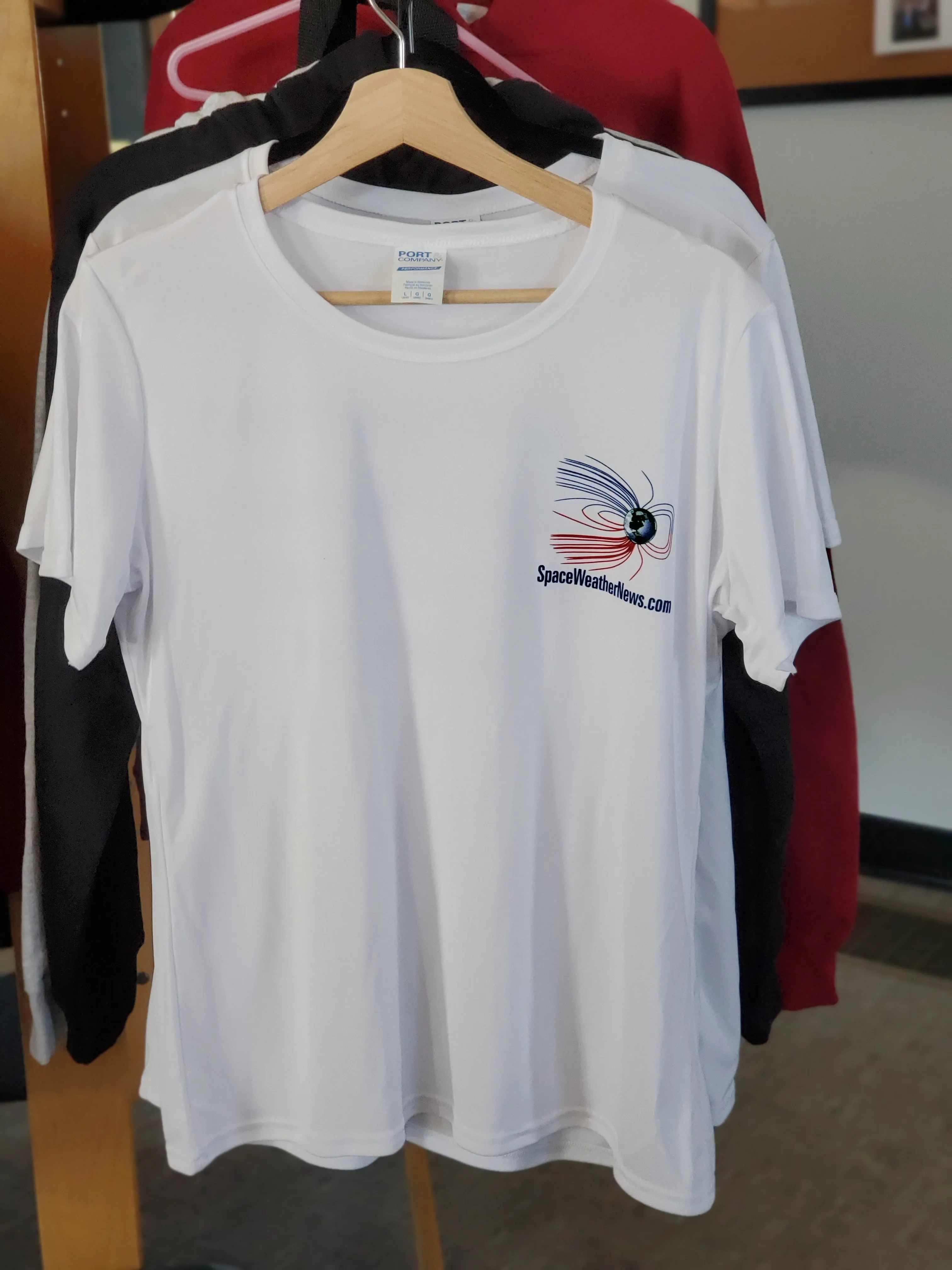 SPACE WEATHER NEWS  Short Sleeve Shirt
